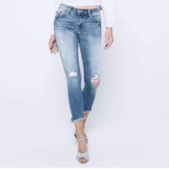 LastPair New Favorite Distressed Leg Hugging jeans - Picture 5 of 8